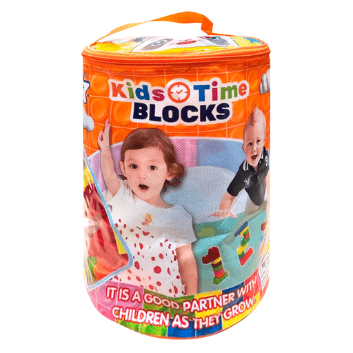 Este set de bloques de 145 piezas es perfecto para que los más pequeños construyan, apilen y exploren diferentes figuras. Fomenta habilidades de motricidad fina, cognitivas, autoconcentración, memoria visual y creatividad. Además, cuentan con un práctico estuche de vinilo para guardar cómodamente todas sus piezas.