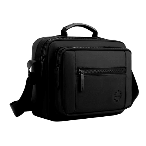 El bolso bandolera cruzado de poliéster y OPP es un accesorio imprescindible para aquellos que buscan comodidad y estilo en su día a día. Fabricada con materiales de alta calidad, cuenta con una correa para el hombro ajustable que te permite llevarla de forma cómoda y segura. Además, posee varios bolsillos que te permitirán organizar tus pertenencias de manera efectiva. Gracias a su diseño práctico y versátil la convierte en el complemento perfecto para cualquier ocasión, ya sea para la universidad, el trabajo, citas, compras o viajes en la vida diaria.