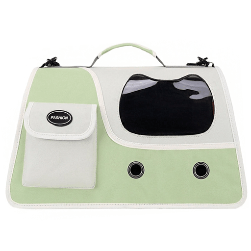 Este bolso transportador para gatos es la combinación perfecta de estilo, funcionalidad y comodidad. Diseñado pensando en la tranquilidad y bienestar de tu mascota, cuenta con laterales de malla transpirables y un visor frontal transparente que reduce el estrés durante los viajes. Su diseño portátil permite llevarlo cómodamente en la mano o al hombro, mientras que su interior espacioso garantiza el confort del gato en todo momento. Además, su gran apertura lateral facilita el acceso, y su estructura liviana hace que cada salida sea práctica y libre de complicaciones. Cuando no lo uses, simplemente plegalo para guardarlo sin ocupar espacio.