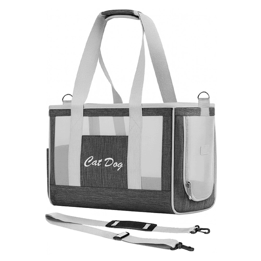 Este bolso transportador combina comodidad, seguridad y practicidad para que tu mascota viaje tranquila y segura a donde vayas. Fabricado con tela Oxford resistente y malla suave en sus cuatro lados, ofrece una excelente ventilación y visibilidad, reduciendo el estrés durante el traslado. Es liviano, plegable y fácil de llevar gracias a sus asas reforzadas y correa para el hombro desmontable. Incluye una correa interna de seguridad, apertura superior y lateral para mayor comodidad, y un bolsillo lateral para guardar accesorios. Ideal para viajes, salidas o traslados en auto, tren o a pie. Funcional, compacto y pensado para tu mascota.