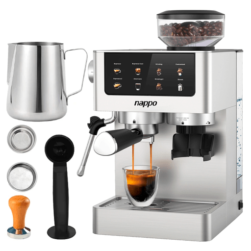 Disfrutá una experiencia de café completa en casa con la Cafetera Espresso NAPPO, equipada con 1350W de potencia y un depósito de agua de 1,8 litros, ideal para preparar múltiples tazas sin recargas constantes. Su sistema multifunción 6 en 1 permite preparar espresso, espresso frío, americano, además de funciones de molienda personalizada, adaptándose a cada gusto. Incorpora molinillo integrado con 10 niveles de molienda fina, capaz de procesar hasta 250g de granos, garantizando café fresco en cada preparación. Cuenta con varilla de vapor de alta presión para espumar leche de manera potente y estable, perfecta para capuchinos y lattes cremosos. Permite preparar dos tazas simultáneamente, e incluye sistema de calentamiento rápido, tecnología de extracción en frío y control de temperatura NTC para una mayor precisión. Su panel de control táctil intuitivo facilita el uso y aporta un diseño moderno y elegante.