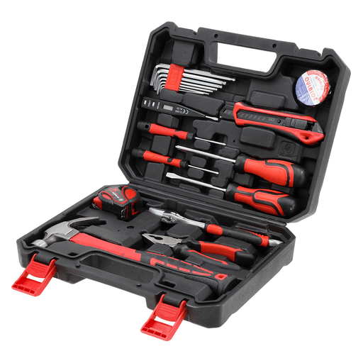 Este kit de herramientas es una solución completa y práctica para reparaciones del hogar y tareas de bricolaje. Fabricado en acero cromo vanadio, ofrece gran resistencia, durabilidad y protección contra la corrosión, mientras que sus asas de goma antideslizante brindan mayor comodidad y seguridad en el uso. Incluye herramientas esenciales como martillo de uña, llave inglesa, alicate universal, destornilladores (planos y Phillips), trincheta, detector de voltaje, llaves Allen con soporte, cinta métrica de 3m y cinta aisladora. Además, incorpora un maletín resistente que mantiene todo organizado y facilita su transporte y almacenamiento, siendo ideal tanto para uso doméstico como profesional.
