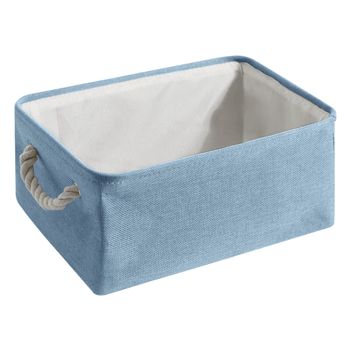 Esta caja organizadora de tela con asas es una opción práctica y elegante para mantener el orden en tu hogar. Su diseño está compuesto por una capa exterior de tela de mezcla de algodón y lino que le ofrece una durabilidad excepcional. Las asas laterales de cuerda de algodón permiten un fácil transporte, mientras que el marco de metal asegura que la caja mantenga su forma y resistencia. Gracias a su tamaño y resistencia, es perfecta para organizar una amplia variedad de artículos: desde suministros de arte y manualidades hasta ropa, ropa de cama, decoraciones y otros accesorios del hogar.