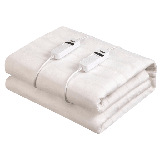 Disfrutá de un descanso cálido y seguro con este calienta camas NAPPO de 2 plazas. Cuenta con 3 niveles de temperatura regulables, visibles a través de su visor digital con indicador LED. Para tu tranquilidad, incorpora un sistema de corte térmico automático a las 3 horas de uso y protección contra sobrecalentamiento. Su diseño práctico incluye correas elásticas para un ajuste perfecto al colchón, además posee una potencia total de 120W (60W por cada control independiente), brindándote confort y seguridad durante todo su uso.