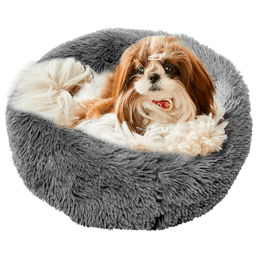 Regalale a tu mascota un lugar suave y cómodo para dormir con esta cama nido. Se encuentra fabricada con materiales de gran calidad y cuenta con un relleno sumamente confortable y lados especiales para adaptarse a la posición favorita de tu mejor amigo. Gracias a su tejido afelpado es perfecta para brindar protección y comodidad e incluso tiene una base antideslizante e impermeable que la mantendrá en la misma posición y alejada de la humedad. Además, es fácil de lavar, no retiene olores y es ideal para toda clase de mascotas pequeñas.