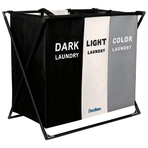 Este cesto triple para ropa Decoteam es la solución perfecta para mantener tu hogar organizado. Con una estructura resistente de hierro con tela Oxford 600D, es impermeable y a prueba de moho. Además, es plegable, cuenta con una capacidad amplia y 3 compartimientos separados para poder mantener tu ropa limpia y ordenada, evitando mezclar colores y manchas no deseadas en tu ropa.