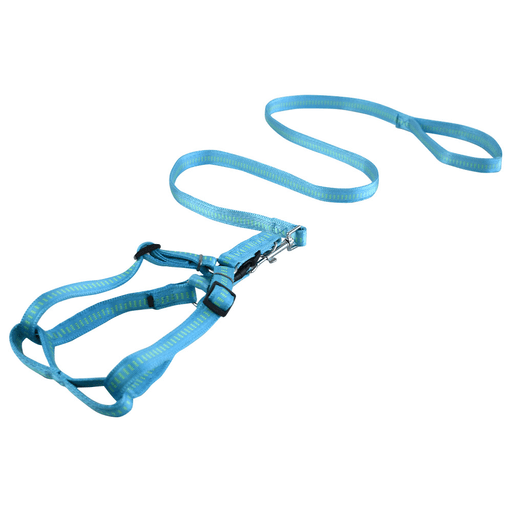 El set de arnés y correa para perro combina seguridad, comodidad y resistencia en un diseño moderno y funcional. Fabricado en nylon de alta calidad, ofrece una estructura ajustable que se adapta perfectamente al cuerpo de tu mascota, brindándole libertad de movimiento sin sacrificar control. Su gancho tipo mosquetón de aleación con rotación de 360° evita enredos y garantiza un enganche firme y duradero. Es lavable, resistente y suave al tacto, ideal para el uso diario o actividades al aire libre como caminar, correr, hacer senderismo o paseos nocturnos. La correa de 120cm proporciona un equilibrio perfecto entre control y libertad, mientras que el arnés cuenta con una extensión regulable de 45cm a 60cm, adaptándose a distintos tamaños y razas.