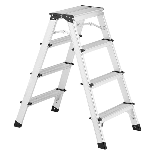 La escalera de aluminio de 4 escalones con patas antideslizantes es una opción práctica y segura para tareas del hogar o uso profesional, permitiéndote alcanzar alturas con comodidad y estabilidad. Su diseño tipo tijera plegable facilita el almacenamiento y transporte, ocupando poco espacio cuando no está en uso, mientras que su estructura liviana de aluminio asegura resistencia y durabilidad, soportando hasta 120kg. Incorpora escalones y patas antideslizantes que brindan mayor firmeza y evitan deslizamientos o daños en las superficies, siendo apta tanto para interiores como exteriores y ofreciendo un uso confiable en todo momento.