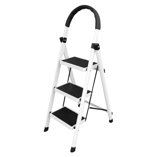 La escalera de acero con 3 escalones y patas antideslizantes es la solución perfecta para tus necesidades de acceso en lugares elevados de forma segura y práctica. Esta escalera portátil y plegable es resistente, liviana y cuenta escalones antiderrapantes para brindarte la máxima estabilidad durante su uso. Es ideal para la limpieza de placares, alacenas, ventanas y más, además es apta para interiores y exteriores.