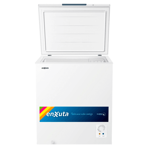 El Freezer Enxuta de 95L está diseñado para brindarte máxima practicidad y rendimiento en el almacenamiento de tus alimentos. Gracias a su función dual, podés utilizarlo tanto como freezer o como enfriador, adaptándose a tus necesidades diarias. Cuenta con perilla de control de temperatura para un ajuste preciso, cerradura de seguridad para mayor tranquilidad y un práctico canasto plástico que facilita la organización interna. Además, utiliza gas refrigerante R600a, que es eficiente y amigable con el medio ambiente.