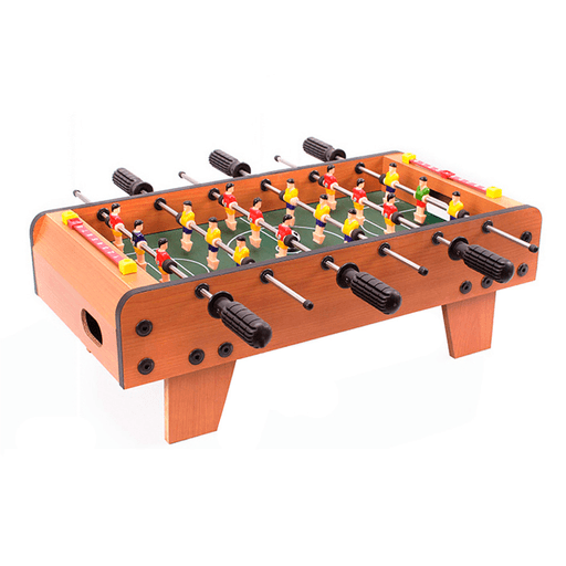 Este futbolito infantil es el juego ideal para toda la familia. Está hecho de madera y cada jugador es de plástico resistente. Su tamaño compacto permite un fácil almacenamiento y portabilidad para trasladar a cualquier lugar sobre una mesa o superficie plana. Se recomienda utilizar a partir de los 3 años debido a que incluye piezas pequeñas y esta conformado por 6 filas de 3 jugadores, además podrán llevar un control del partido, ya que en los laterales se puede anotar las puntuaciones. Es perfecto para compartir tiempo con amigos y se aconseja jugar de a 2 personas.
