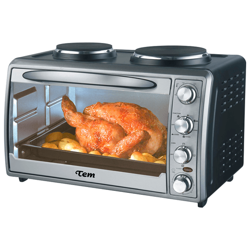 Práctico horno eléctrico Tem con 42 litros de capacidad para preparar todas las comida que quieras. En la parte superior tiene 2 hornallas eléctricas de 1000W y 600W. En el interior se puede usar el calor superior, el inferior o ambos ala misma vez. La temperatura puede ajustarse desde 100 a 250°C.