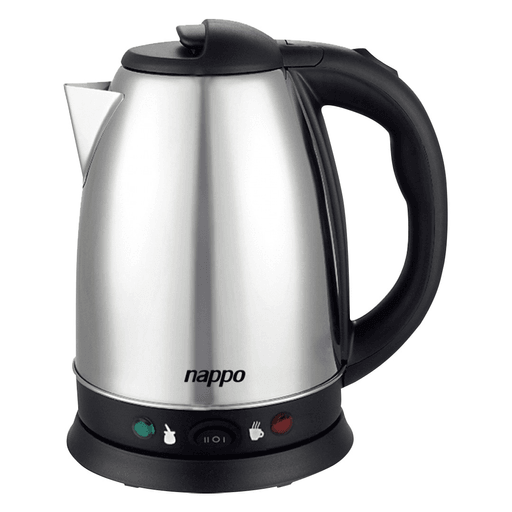 La jarra eléctrica NAPPO con 1500W de potencia y 1.8L de capacidad es perfecta para preparar tus bebidas calientes favoritas en cualquier momento. Con un selector de temperatura ajustable y luces indicadoras te permite calentar el agua a la temperatura perfecta. Además, cuenta con base giratoria de 360º, interruptor de encendido en el mango, apagado automático y una tapa abatible con cierre antiderrames que te brindan mayor seguridad al utilizarla.