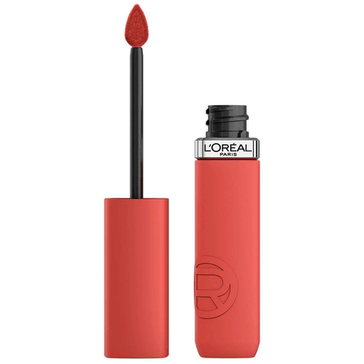 Infallible Le Matte Resistance es un labial líquido con acabado mate para tener un color duradero hasta por 16 horas. Su fórmula con ácido hialurónico hidrata y no reseca tus labios.