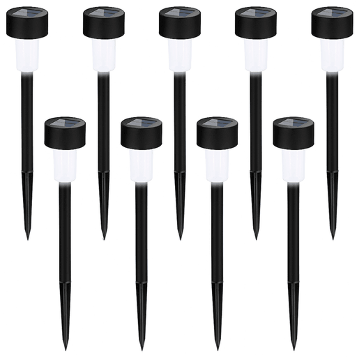 Iluminá tus espacios exteriores de forma práctica y sustentable con este set de 10 lámparas LED para jardín, que funcionan con recarga solar automática y cuentan con sistema de encendido y apagado inteligente. Ofrecen hasta 10 horas de luz continua sin necesidad de electricidad, lo que las hace ideales para decorar jardines, balcones, senderos y realzar cualquier rincón al aire libre. Su diseño minimalista se adapta a cualquier estilo, son resistentes al agua (IP44) y se instalan fácilmente con estacas incluidas, sin necesidad de mantenimiento.