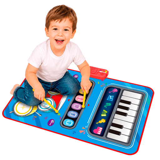Esta alfombra musical 2 en 1 combina piano y batería para que los más pequeños puedan explorar diferentes sonidos y ritmos mientras juegan. Cuenta con 13 teclas, sonidos de 6 instrumentos, melodías de demostración y funciones de grabación y reproducción, además de permitir la interacción con manos y pies. Su superficie impermeable y fácil de limpiar, junto con su diseño plegable y enrollable, la hacen práctica para el uso diario y fácil de guardar. Incluye 2 baquetas livianas y funciona con 3 pilas AA, ofreciendo una propuesta divertida que estimula la creatividad, la coordinación y el aprendizaje musical.