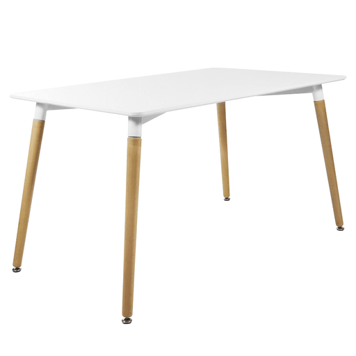 Práctica y moderna mesa Eames EMPOLi con patas en madera y detalles en metal enmarcada en un diseño sobrio de gran calidad. La parte superior está realizada en lacada mate en polipropileno, lo que hace a esta mesa una excelente alternativa a la hora de buscar un soporte cómodo y simple, ideal para utilizar en el living o comedor.

