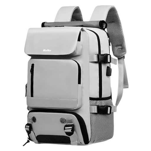 Esta Mochila Kolke es la compañera ideal para quienes buscan comodidad, funcionalidad y estilo en sus viajes. Fabricada en nylon impermeable y con interior de poliéster 210, ofrece una gran capacidad y múltiples compartimientos, incluido un espacio acolchado para notebooks y dispositivos electrónicos. Su diseño inteligente incluye puerto USB de carga, bolsillo impermeable para ropa mojada, compartimento exclusivo para calzado y tres bolsillos frontales. Con respaldo acolchonado, correa para sujetar a valijas y asas laterales, esta mochila está pensada para llevar todo lo que necesitás sin sentir el peso. Perfecta para viajes largos, escapadas de fin de semana o uso diario.
