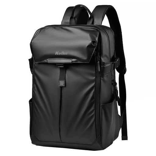 Esta Mochila Kolke Multifunción es la compañera ideal para quienes buscan practicidad, espacio y estilo en un solo producto. Su diseño versátil permite utilizarla como mochila diaria, universitaria, profesional o incluso para escapadas de fin de semana. Cuenta con dos amplios compartimentos con doble cierre: uno incluye organizadores impermeables con bolsillos y ganchos, perfectos para mantener todo en orden, mientras que el otro ofrece un espacio acolchado diseñado especialmente para laptops o dispositivos electrónicos de hasta 17,3”. Robusta, funcional y cómoda, esta mochila está pensada para acompañarte en cada momento del día, sea en la ciudad o durante tus viajes.