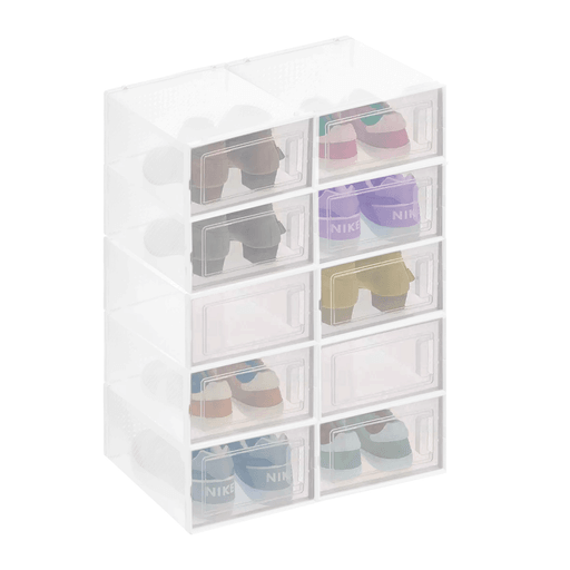 Estas cajas organizadoras son la solución perfecta para mantener tus zapatos organizados, maximizando el espacio de almacenamiento en tu hogar. Son firmes, duraderas y lavables, con un ángulo de inclinación máximo de 60º en el estado de apilamiento. Su diseño único incluye una tapa abatible que facilita su manejo, así como una puerta transparente que permite ver tus zapatos sin tener que abrir cada caja. Además, son fáciles de instalar, desmontar y limpiar, y se pueden apilar encastrando cada zapatera individual.