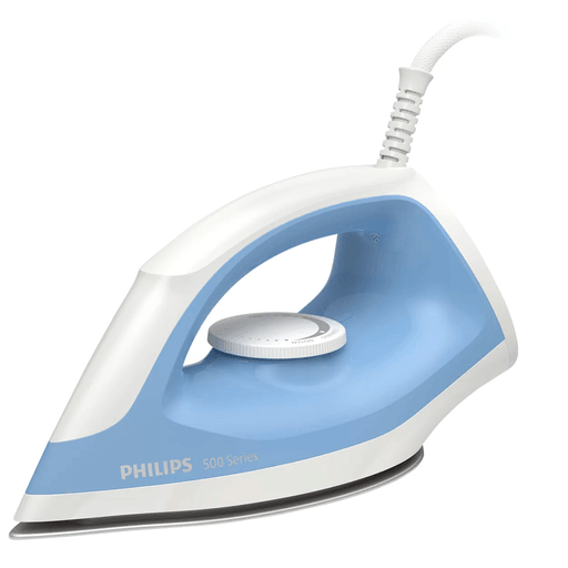 La plancha en seco Philips con 1200W de potencia y base antiadherente es la opción perfecta para mantener tus prendas impecables y sin arrugas. Gracias a su base con recubrimiento antiadherente, podés disfrutar de un deslizamiento suave sobre cualquier tipo de tela, garantizando resultados profesionales en cada uso. Cuenta con una punta delgada diseñada especialmente para llegar a zonas de difícil acceso como el área entre los botones. Además, tiene ajuste de temperatura y elimina el 99.99% de las bacterias en solo 10 segundos, por lo cual garantiza un planchado y cuidado de las prendas.