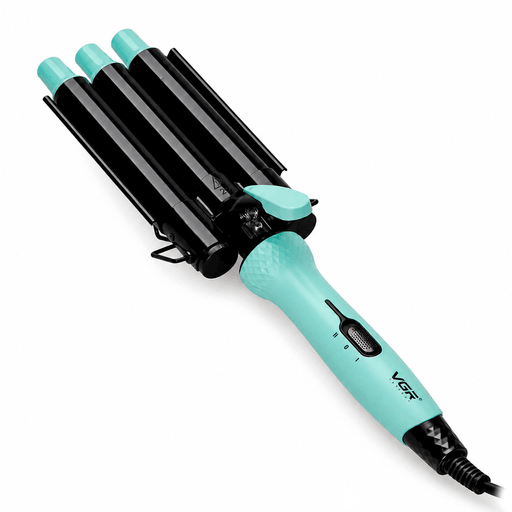 Lográ ondas suaves, naturales y de aspecto profesional en minutos con la Rizadora Triple VGR. Equipada con 90W de potencia y 2 niveles de temperatura, ofrece un calentamiento rápido en tan solo 30 segundos, permitiéndote peinar tu cabello de forma eficiente y segura. Su recubrimiento cerámico ayuda a distribuir el calor de manera uniforme, reduciendo el daño y aportando un acabado más brillante. Además, cuenta con punta de aislamiento térmico, protección contra sobrecalentamiento, luz indicadora de funcionamiento y un cable de 1,8 metros que brinda mayor comodidad y libertad de movimiento durante el uso. 