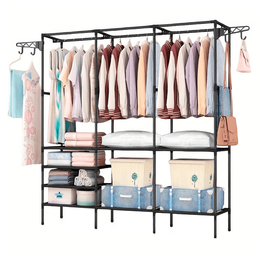 Este ropero de metal con perchero triple es la solución perfecta para mantener tu ropa organizada y en orden. Es fuerte y duradero, con una capacidad de peso de 14kg en el perchero y 11kg en los accesorios laterales, lo que garantiza que pueda sostener fácilmente prendas pesadas, zapatos o ropa de cama. Fabricado con materiales de alta calidad, como acero en el marco y tela no tejida en los estantes, es resistente a la humedad y fácil de limpiar. Además, su diseño multifuncional lo convierte en el complemento perfecto para cualquier habitación, ya sea el dormitorio, la sala de estar, el estudio, la oficina o el lavadero. 