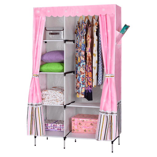 El ropero de tela plegable es una solución práctica y funcional para organizar la ropa y distintos objetos en cualquier ambiente del hogar. Cuenta con un espacio para colgar prendas y seis estantes que ofrecen gran capacidad de almacenamiento, manteniendo todo ordenado y al alcance. Su estructura de metal brinda estabilidad, mientras que la cubierta de tela con cierre reforzado permite abrir y cerrar fácilmente, protegiendo el interior del polvo. Liviano, desmontable y fácil de armar, es ideal para dormitorios, o espacios donde se necesite una opción versátil y de fácil traslado.
