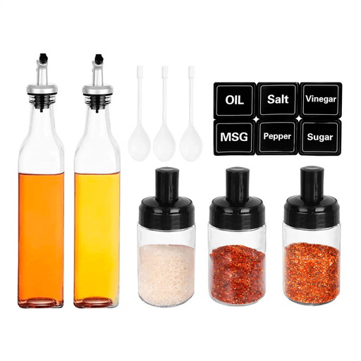 Este Set de aceitero y condimentero con 5 piezas, es la solución perfecta y elegante para tu cocina. Este juego incluye aceiteros de 500ml y condimenteros de 250ml, todos diseñados para satisfacer las necesidades de cualquier hogar. Fabricados en vidrio de alta calidad y son resistentes a temperaturas de hasta 50°, lo que garantiza una durabilidad excepcional y la posibilidad de albergar sustancias tanto calientes como frías. Son fáciles de rellenar y limpiar, además gracias a su sistema avanzado de cierre, cada recipiente es a prueba de fugas, asegurando que tanto líquidos como especias se mantengan frescos y en su lugar sin riesgo de derrames indeseados.