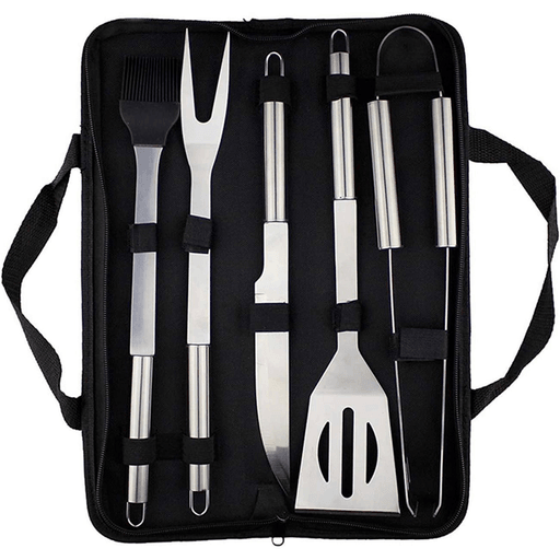 Set de asador con 5 piezas, ideal para tus asados. Contiene 5 accesorios de acero inoxidable resistentes al calor: pinza, tenedor, cuchillo, espátula y pincel. Incluye también un estuche de tela con asas que lo vuelve fácil de transportar. Perfecto para asados, camping y picnics.