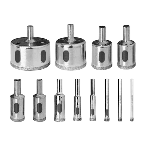 Este set de 12 brocas de diamante es ideal para cortar y perforar materiales duros con precisión y facilidad. Perfectas para vidrio, mármol, cerámica, azulejos y baldosas, ofrecen un rendimiento excepcional en cada proyecto. Con tamaños que van desde 4mm hasta 50mm, este set te proporciona versatilidad para diferentes tipos de perforaciones. Las brocas están hechas de acero de alta resistencia, y se recomienda usar agua para lubricar durante el uso, asegurando una mayor durabilidad y evitando el sobrecalentamiento. Una herramienta esencial para quienes buscan resultados profesionales y de alta calidad.
