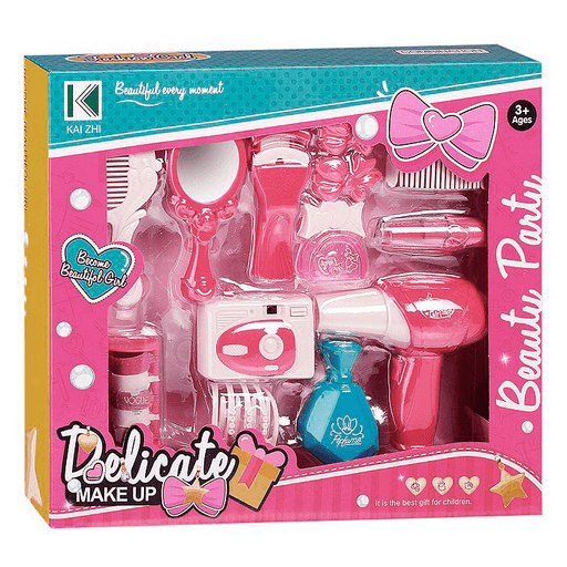 Este set de maquillaje de 13 piezas es el juguete perfecto para niños a partir de 3 años que buscan explorar el mundo de la belleza y el estilo. Ayuda a mejorar las habilidades sociales y emocionales a través del proceso de imitación y de la imaginación. Además, su variedad de accesorios ofrece un sinfín de posibilidades para horas de diversión creativa.