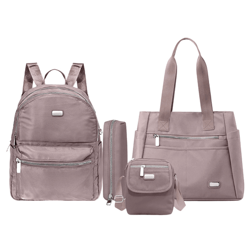 Este set de 4 piezas incluye un bolso, una mochila, una bandolera y un estuche, combinando estilo casual, practicidad y materiales de calidad. Fabricados en nylon resistente e impermeable, con cierres de metal, cada artículo está diseñado para ofrecer funcionalidad y durabilidad en el uso diario. El bolso cuenta con múltiples bolsillos, asas y compartimientos interiores que brindan excelente organización. La mochila y el estuche se complementan con dos compartimientos principales, bolsillos frontales y ocultos, correas ajustables y un práctico enganche lateral para el estuche. Por su parte, la bandolera ofrece un diseño compacto con solapa de velcro, compartimientos espaciosos, bolsillo frontal con cierre y correa regulable, ideal para llevar lo esencial de forma cómoda y segura.