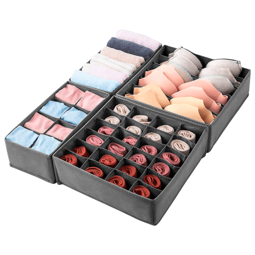 Mantené tus cajones ordenados y encontrá rápidamente lo que necesites con ayuda de este set de cuatro organizadores para cajones de DecoTeam. Confeccionados en tela sin costuras resistente al moho, estos organizadores, ligeros, altos y con la parte superior abierta, te ayudan a mantener controlados y debidamente separados tus artículos esenciales de uso diario. Ordená, organizá y guardá sin dificultades prendas de todo tipo, desde ropa interior hasta corbatas de trabajo y pañuelos de vestir. Los organizadores de tela facilitan la tarea de compartimentar.
