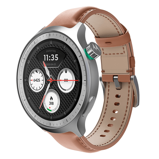 El Moto Watch combina elegancia, tecnología y bienestar en un diseño sofisticado con caja de aluminio, corona de acero inoxidable y pantalla OLED brillante de 1.43”, ideal para mantenerte conectado con estilo en cualquier momento. Su resistencia al agua, protección Gorilla Glass® y batería de larga duración lo convierten en un compañero confiable tanto para la rutina diaria como para tus entrenamientos. Pensado para acompañarte en cada movimiento, ofrece monitoreo avanzado de salud, seguimiento deportivo preciso con GPS de doble frecuencia, control de llamadas desde la muñeca y funciones inteligentes que simplifican tu día. Desde actividad física y descanso hasta recordatorios saludables y conectividad total, es la combinación perfecta entre rendimiento, comodidad y tecnología.
