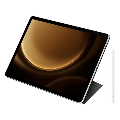 La Samsung Galaxy Tab S9 FE de 10.9” combina potencia y diseño para ofrecerte una experiencia excepcional. Su pantalla LCD IPS con resolución WUXGA+ (2304 x 1440) y profundidad de color de 16M brinda imágenes nítidas y vibrantes. Con 6GB de RAM y 128GB de almacenamiento, esta tablet permite ejecutar múltiples aplicaciones sin problemas, y su capacidad es expandible mediante tarjeta microSD. Además, incluye el versátil S Pen, ideal para tomar notas y realizar tareas creativas con precisión y un cover que te brinda seguridad y protección en todo momento. 