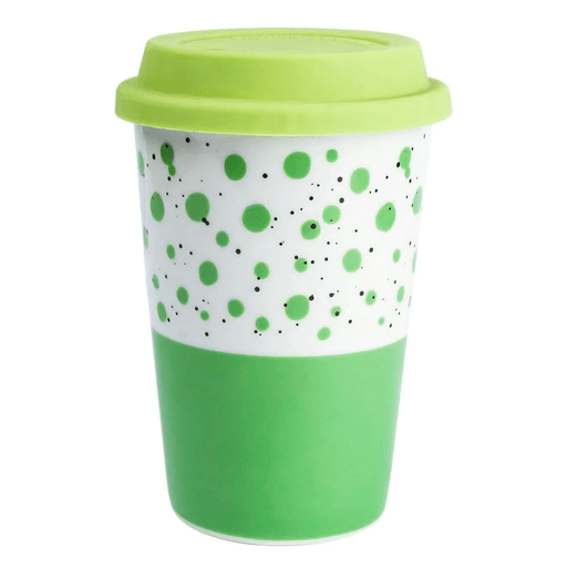 Este vaso de cerámica con tapa de silicona de 14cm de altura y capacidad para 400ml es ideal para bebidas del día a día. Su tapa tiene un orificio para que puedas beber sin quitarla, conservando la temperatura y además te permite llevarlo a cualquier lugar evitando derrames. Tiene un diseño elegante y colorido que se adapta a cualquier ocasión y momento del día. Ahora vas a poder calentar tus bebidas cuando quieras ya que es apto para microondas.