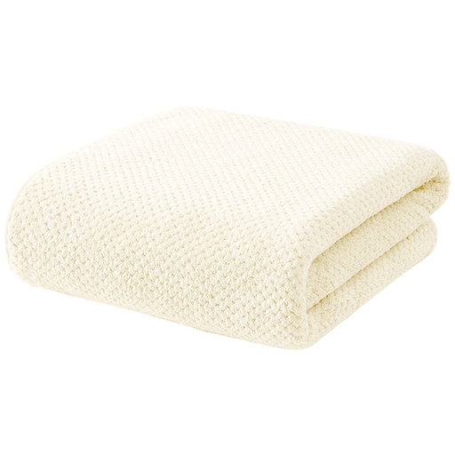 Disfrutá de una experiencia única de confort con esta toalla grande, diseñada para envolver tu piel con una textura increíblemente suave y aterciopelada. Su material de alta calidad garantiza una absorción eficiente, eliminando la humedad al instante y brindándote una sensación de frescura inigualable. Resistente, fácil de lavar y apta para secadora, es ideal para el baño, la playa o la piscina. Un equilibrio perfecto entre suavidad, durabilidad y elegancia para que disfrutes del máximo bienestar en cada uso.