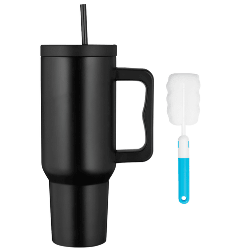 Llevá tus bebidas favoritas a donde vayas con este vaso térmico de 1200ml. Su diseño moderno cuenta con un asa ergonómica y tapa con sorbito, ideal para el día a día, entrenamientos o viajes. Fabricado en acero inoxidable 304, es libre de BPA, fácil de lavar, apto para lavavajillas y viene con una esponja de limpieza incluida. Práctico, resistente y listo para acompañarte en cualquier ocasión.
