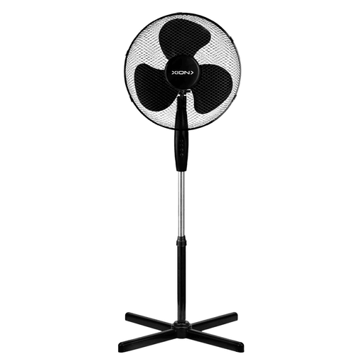Disfrutá de un ambiente fresco y agradable con el Ventilador de Pie Xion de 40W, equipado con 3 velocidades para adaptarse a tus necesidades. Su cabezal oscilante, ángulo vertical ajustable y altura regulable hasta 1,30m permiten dirigir el flujo de aire con precisión. Cuenta con 3 aspas, motor silencioso y rejilla protectora de metal para mayor seguridad. Además, su base en cruz proporciona una excelente estabilidad, convirtiéndolo en una opción práctica y confiable para tu hogar.