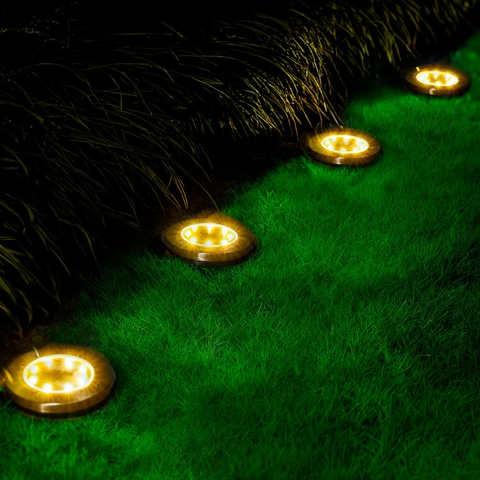 Set de 4 Lámparas LED de Jardín Resistentes al Agua, con Panel de Carga  Solar y Autonomía de hasta 10h - Luz Cálida, oferta LOi.