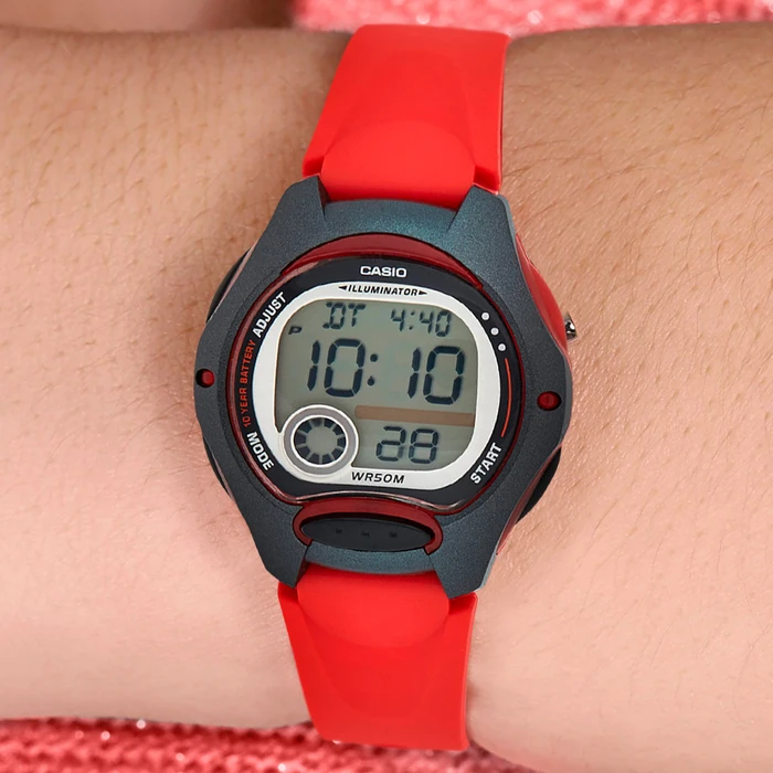 Reloj Digital CASIO con Dial LED y Resistente al Agua - Rojo, oferta LOi.